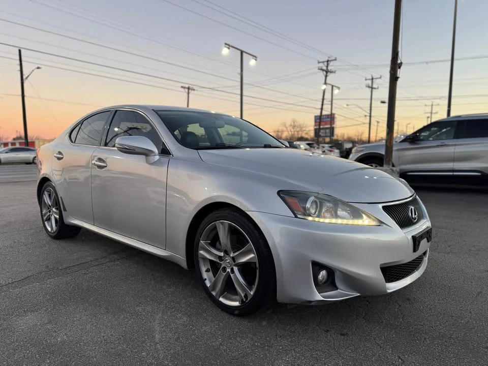 2011 Lexus IS 2nd Gen - Image 9 of 18