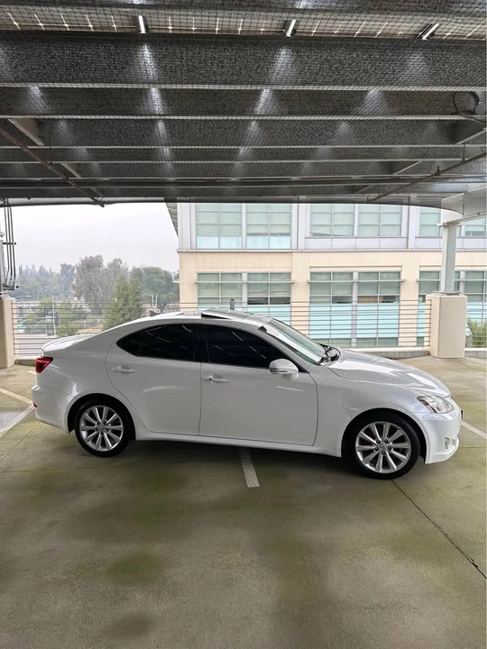 2011 Lexus IS 2nd Gen - Image 4 of 20