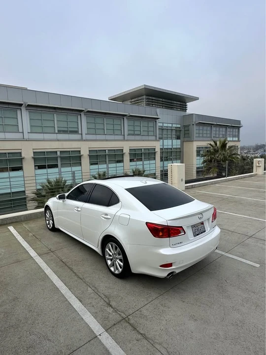 2011 Lexus IS 2nd Gen - Image 18 of 20