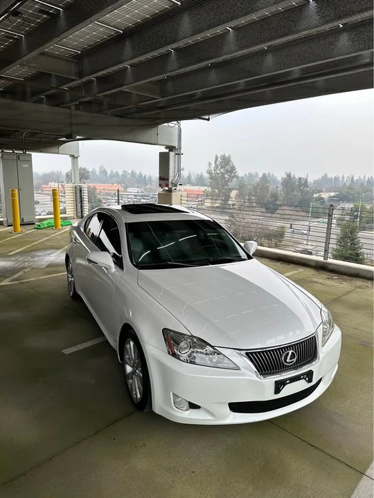2011 Lexus IS 2nd Gen - Image 5 of 20