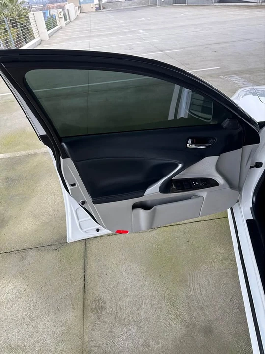 2011 Lexus IS 2nd Gen - Image 9 of 20