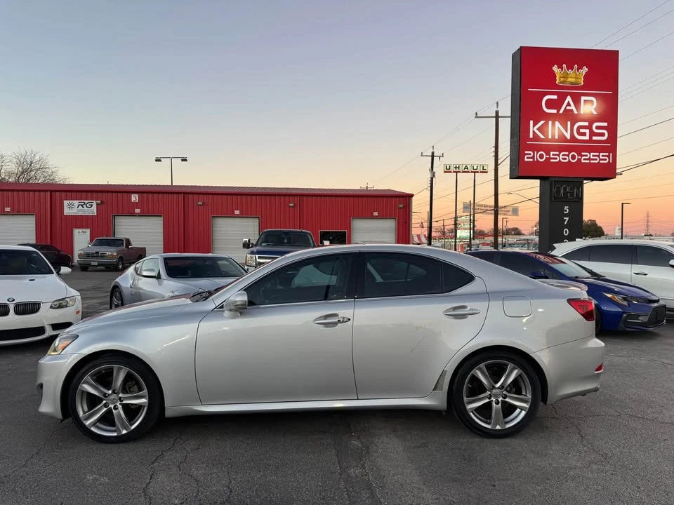 2011 Lexus IS 2nd Gen - Image 4 of 18