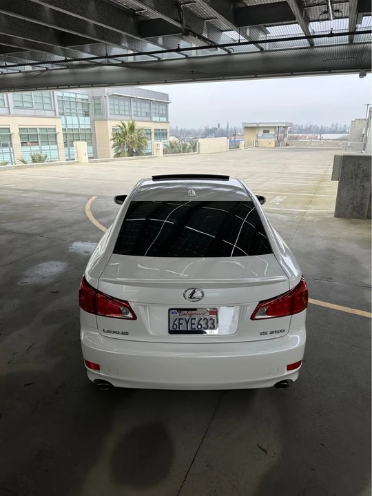 2011 Lexus IS 2nd Gen - Image 15 of 20