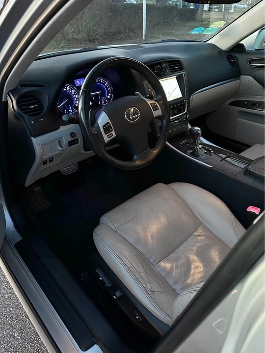2011 Lexus IS 2nd Gen - Image 5 of 6