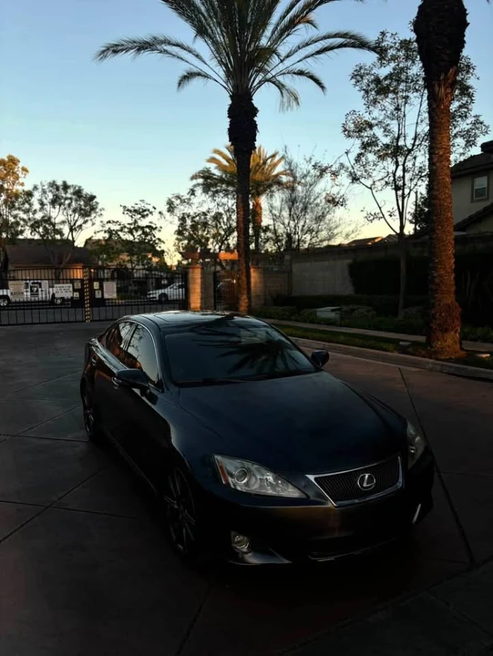 2011 Lexus IS 2nd Gen - Image 2 of 11