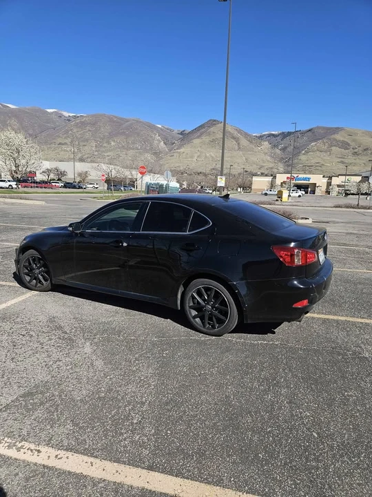 2011 Lexus IS 2nd Gen - Image 4 of 10