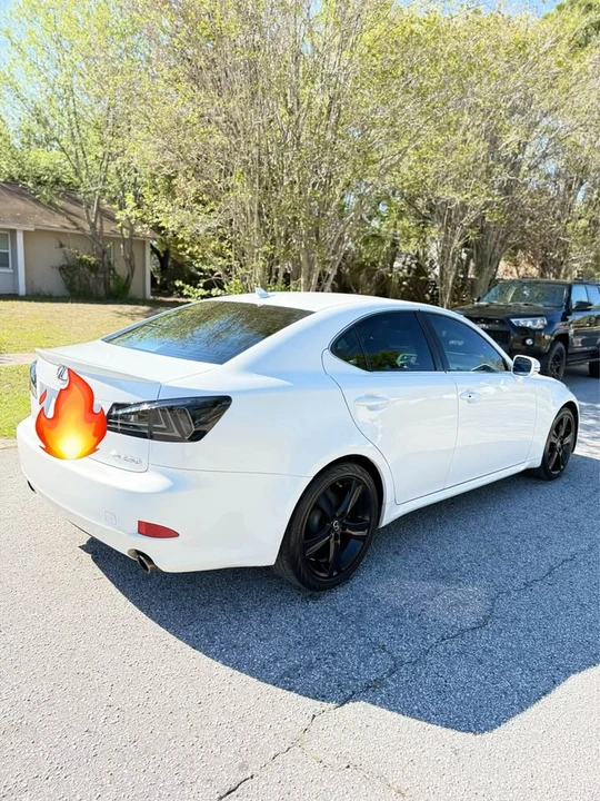 2011 Lexus IS 2nd Gen - Image 4 of 14