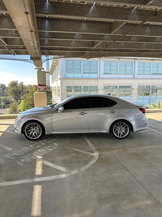 2011 Lexus IS 2nd Gen - Image 16 of 20
