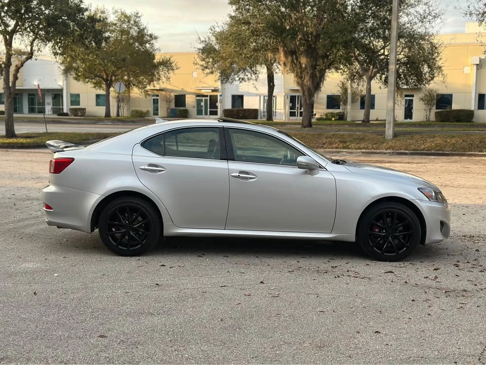 2011 Lexus IS 2nd Gen - Image 4 of 19
