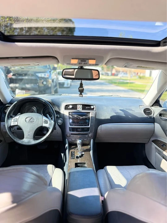 2011 Lexus IS 2nd Gen - Image 11 of 14