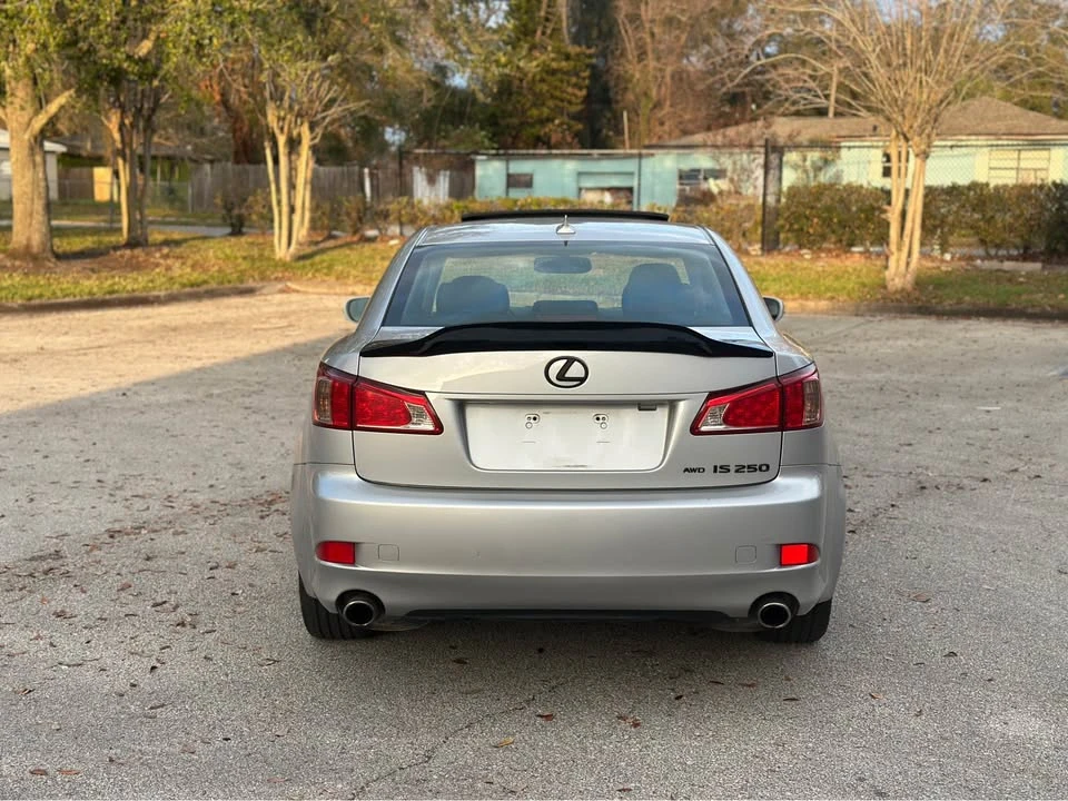 2011 Lexus IS 2nd Gen - Image 5 of 19