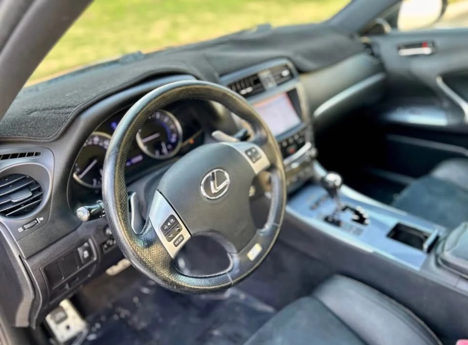 2011 Lexus IS 2nd Gen - Image 8 of 15