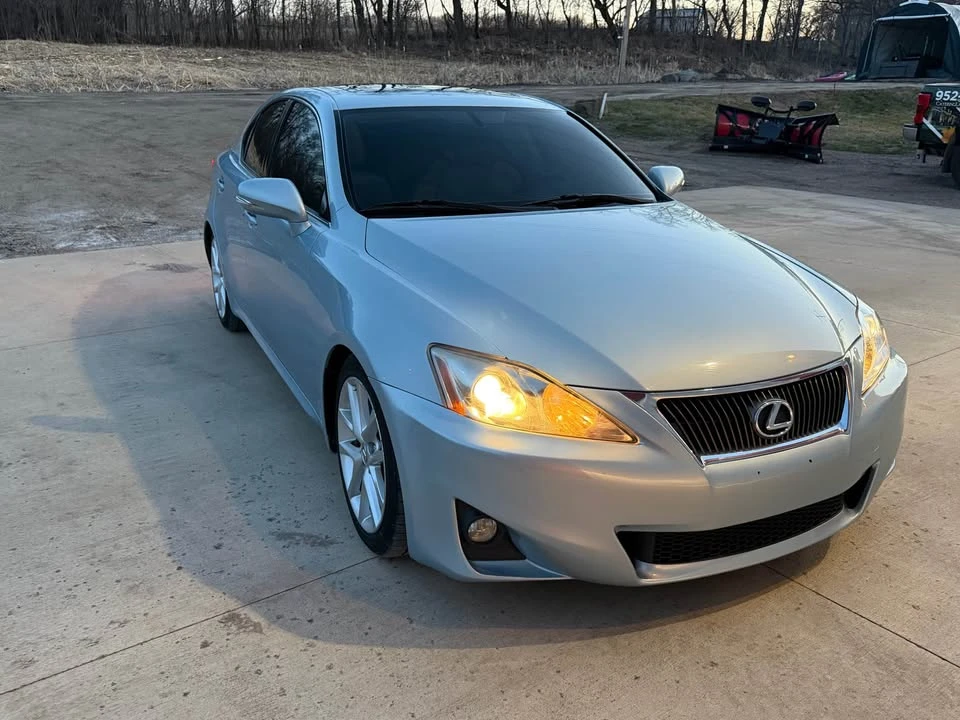 2011 Lexus IS 2nd Gen - Image 6 of 11