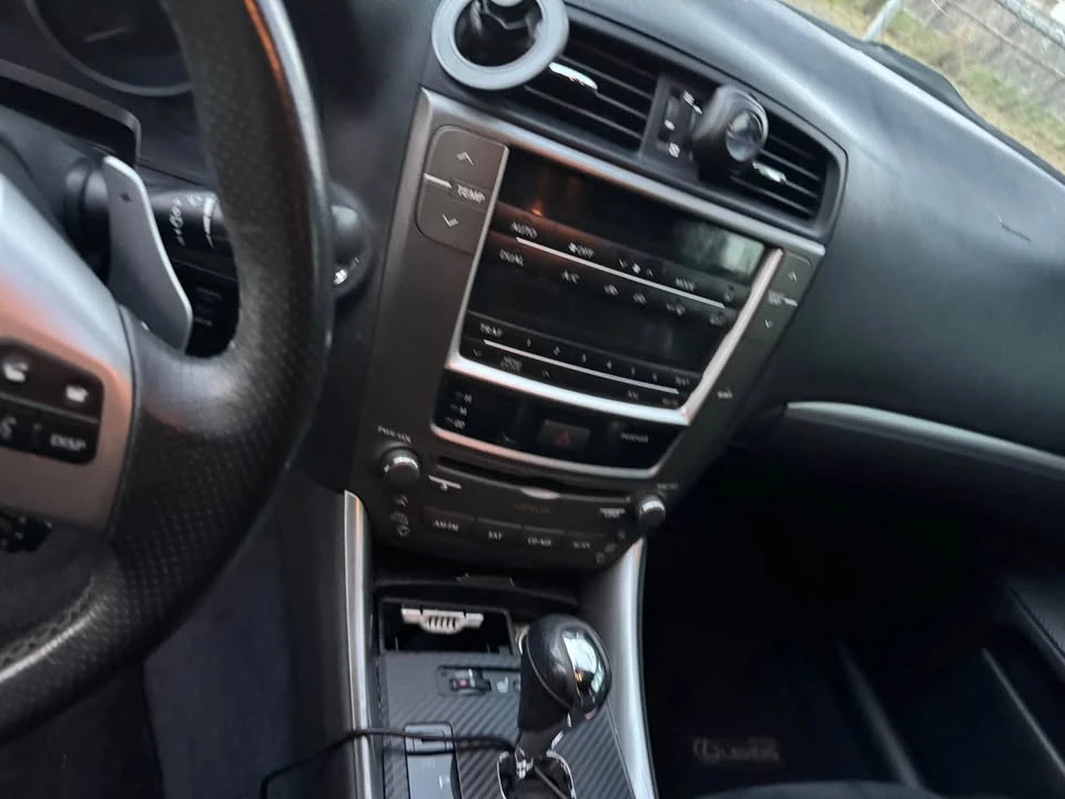 2011 Lexus IS 2nd Gen - Image 9 of 12