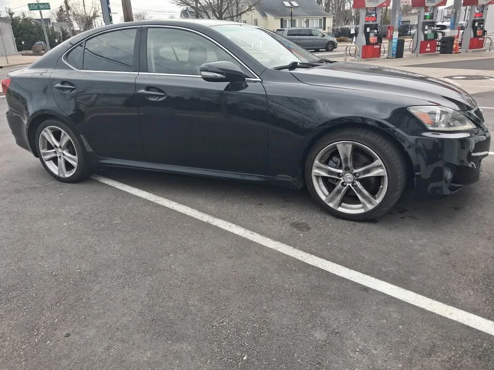 2011 Lexus IS 2nd Gen - Image 2 of 5
