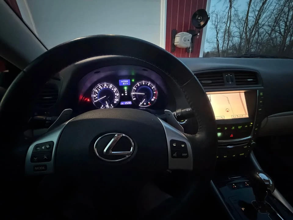 2011 Lexus IS 2nd Gen - Image 10 of 11