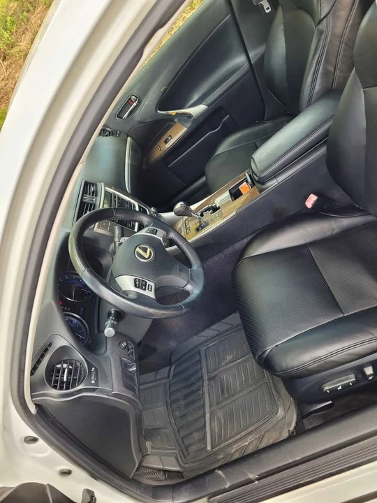 2011 Lexus IS 2nd Gen - Image 12 of 15