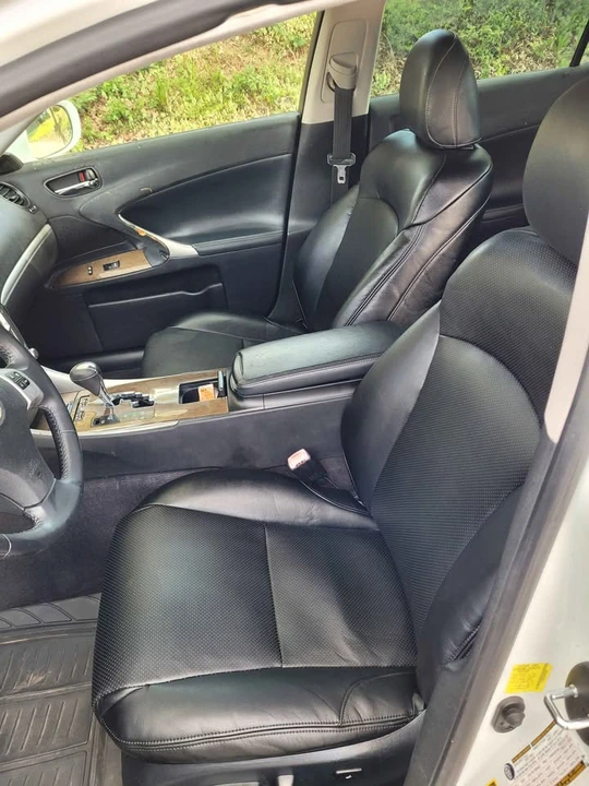 2011 Lexus IS 2nd Gen - Image 13 of 15