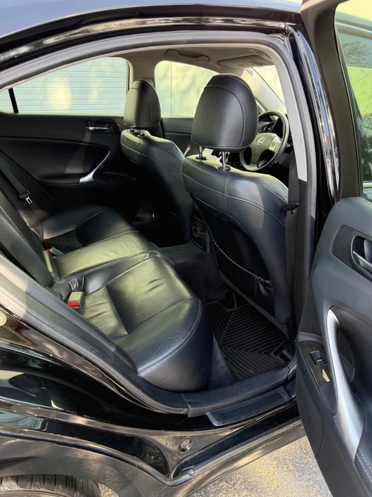 2011 Lexus IS 2nd Gen - Image 10 of 13