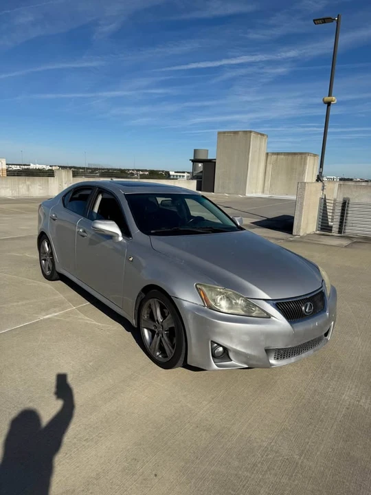 2011 Lexus IS 2nd Gen - Image 4 of 4