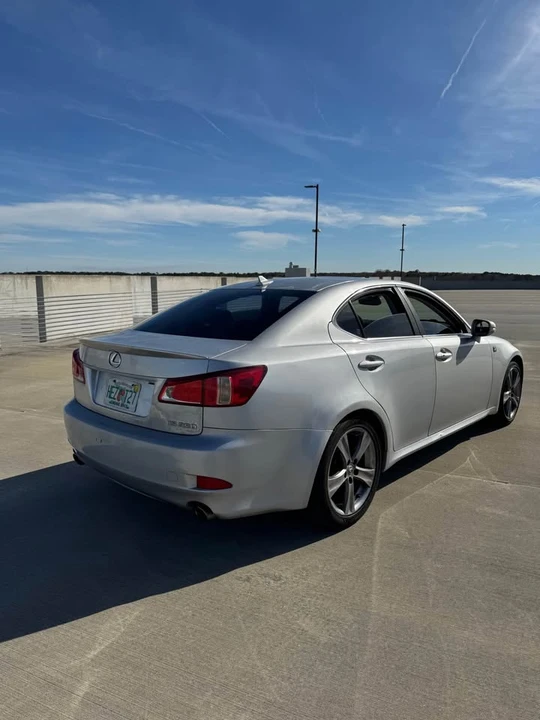 2011 Lexus IS 2nd Gen - Image 3 of 4