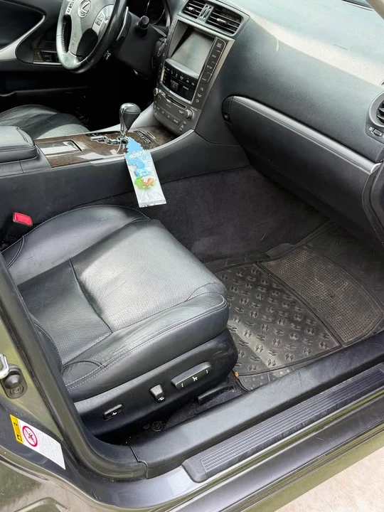 2011 Lexus IS 2nd Gen - Image 7 of 9