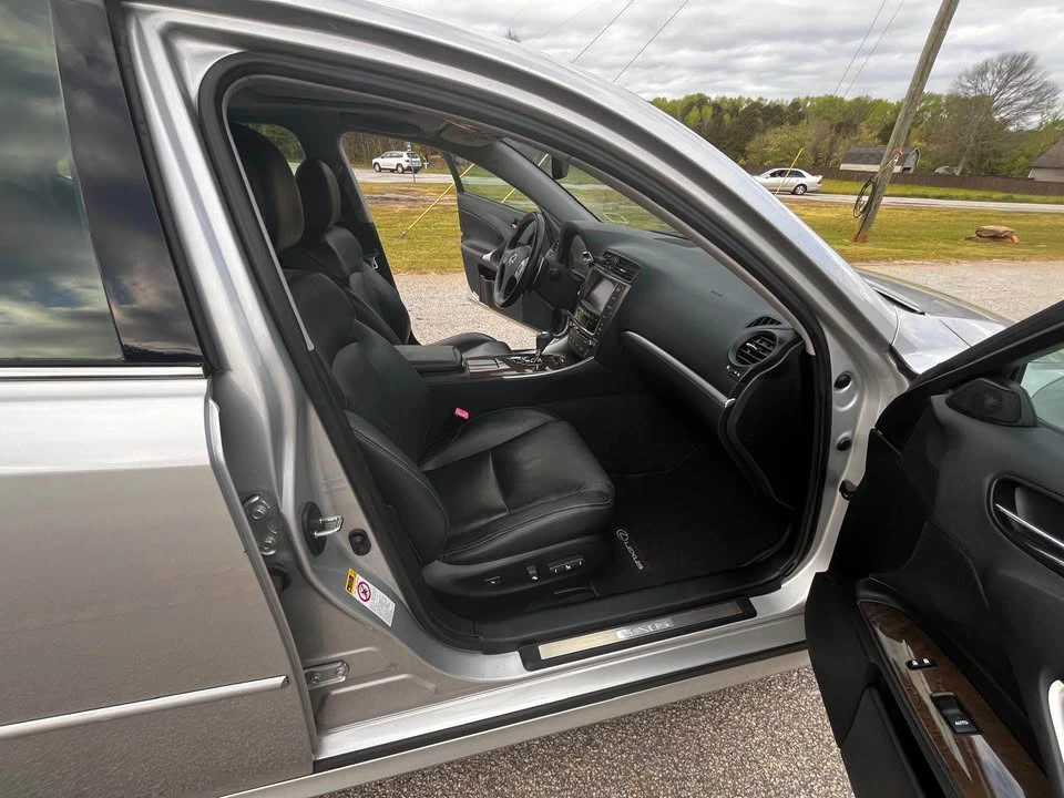 2011 Lexus IS 2nd Gen - Image 9 of 20