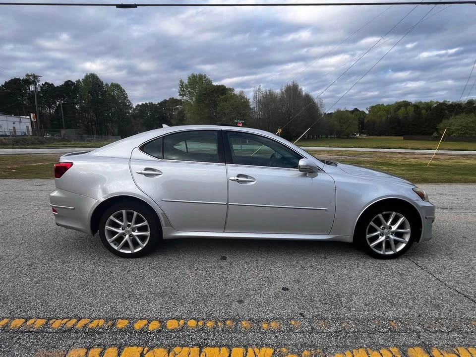 2011 Lexus IS 2nd Gen - Image 4 of 20