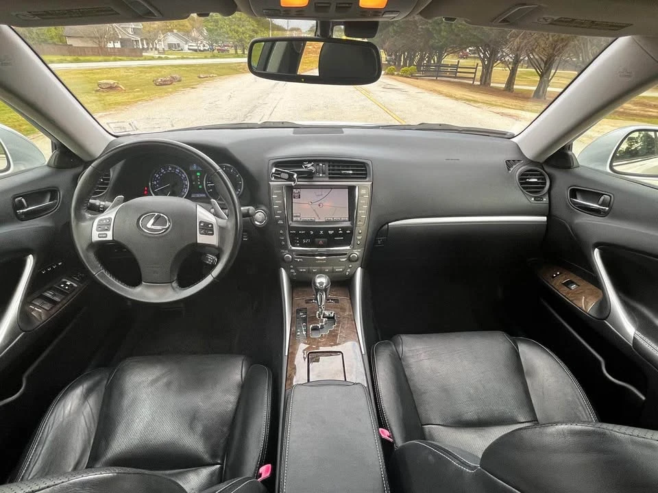 2011 Lexus IS 2nd Gen - Image 16 of 20