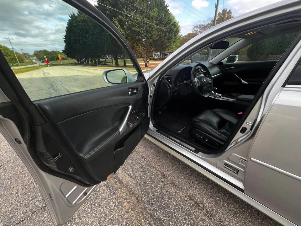 2011 Lexus IS 2nd Gen - Image 6 of 20