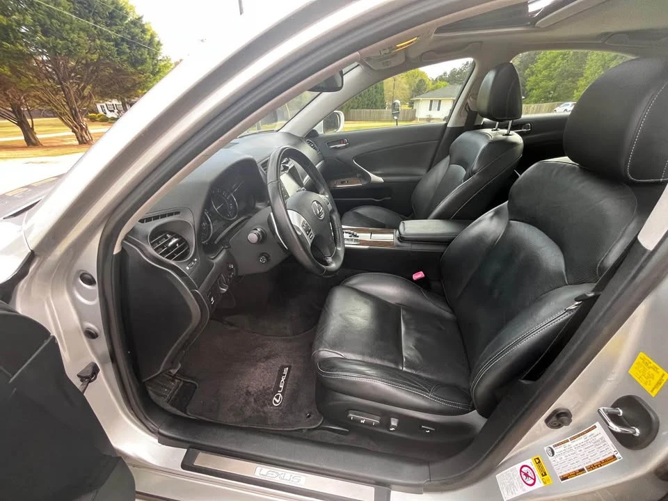 2011 Lexus IS 2nd Gen - Image 7 of 20