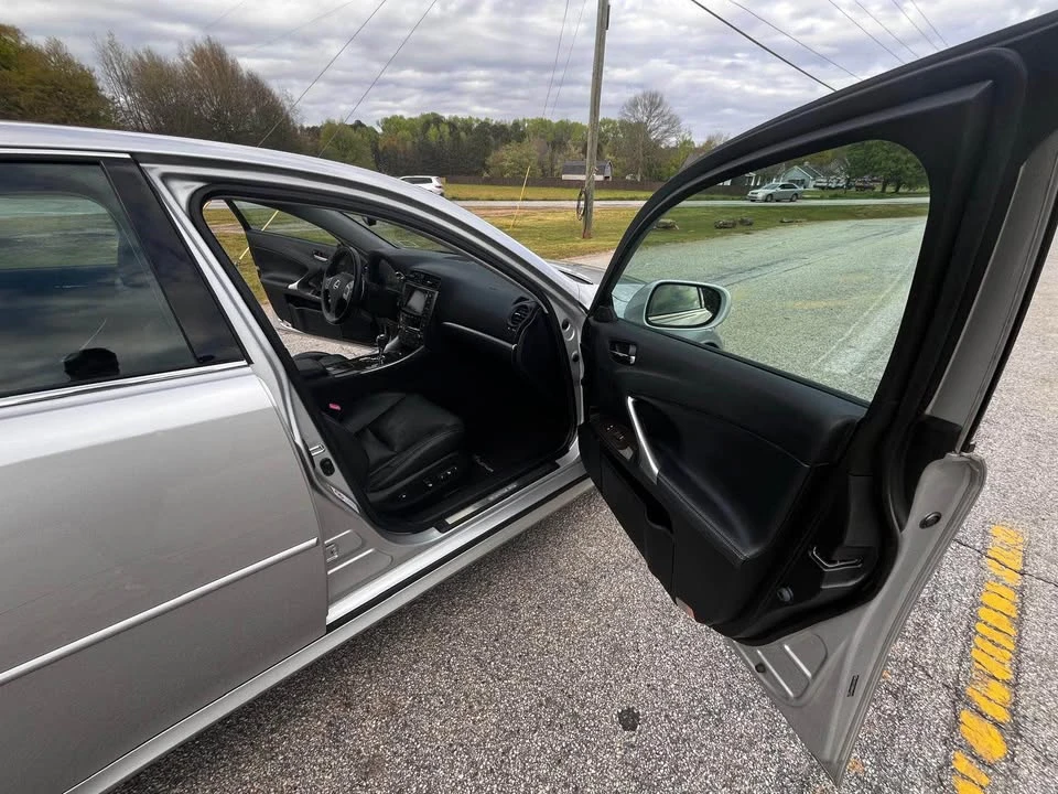 2011 Lexus IS 2nd Gen - Image 10 of 20