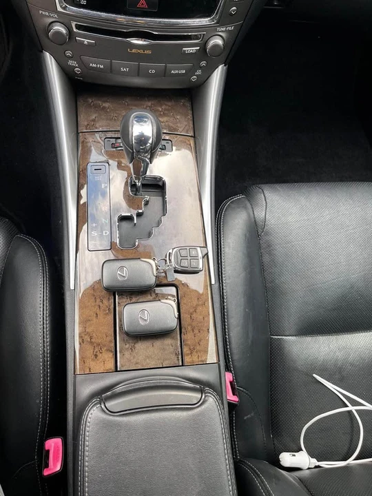 2011 Lexus IS 2nd Gen - Image 19 of 20