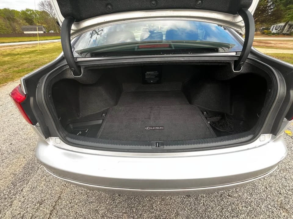 2011 Lexus IS 2nd Gen - Image 12 of 20