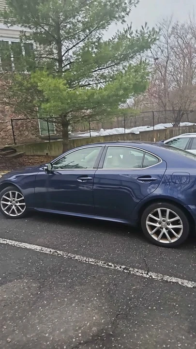 2011 Lexus IS 2nd Gen - Image 2 of 8