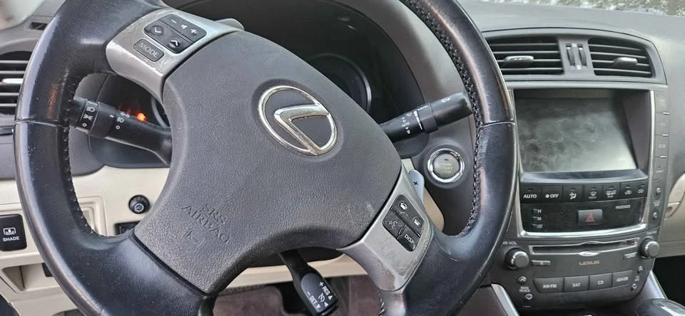 2011 Lexus IS 2nd Gen - Image 5 of 8