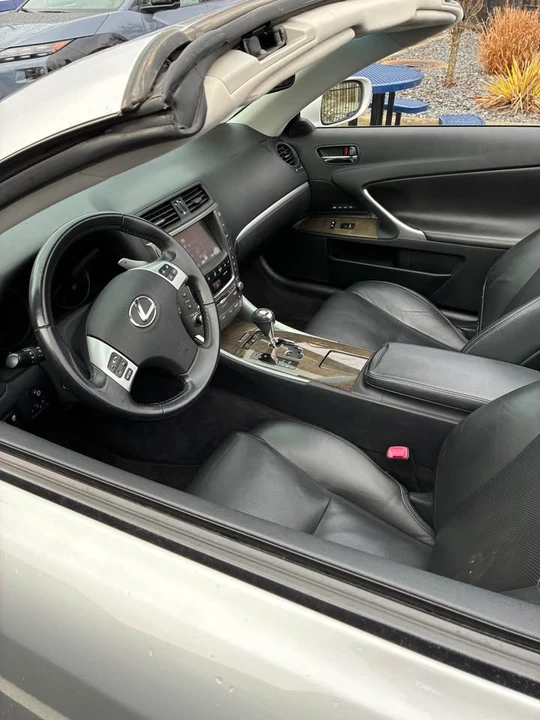 2011 Lexus IS 2nd Gen - Image 4 of 6
