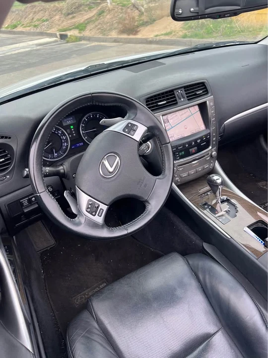 2011 Lexus IS 2nd Gen - Image 10 of 15