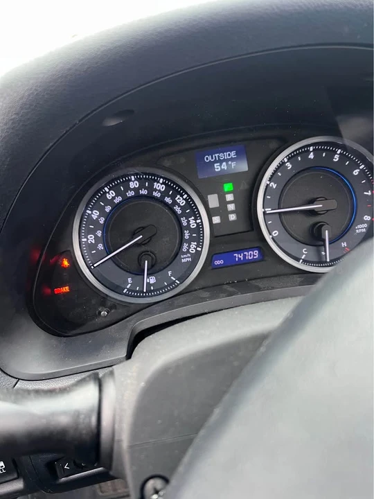 2011 Lexus IS 2nd Gen - Image 8 of 15