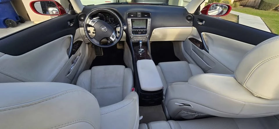 2011 Lexus IS 2nd Gen - Image 14 of 19