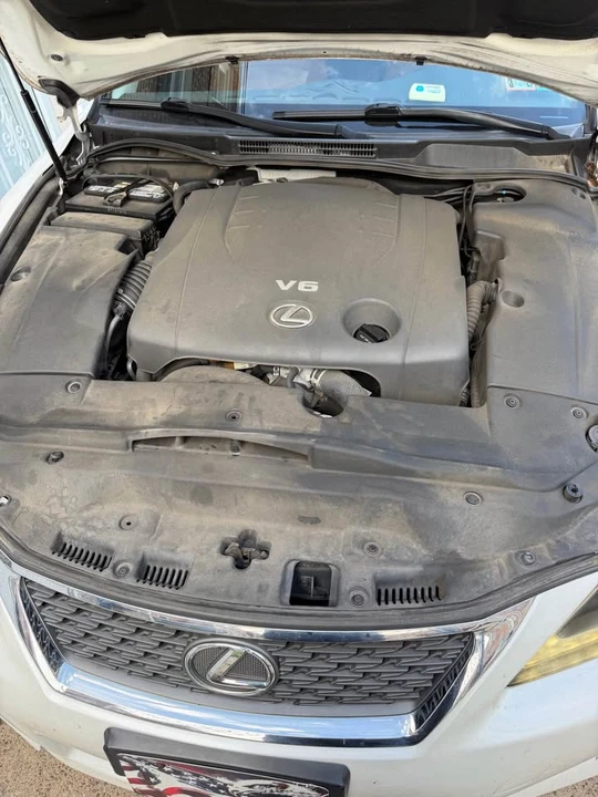 2011 Lexus IS 2nd Gen - Image 9 of 16