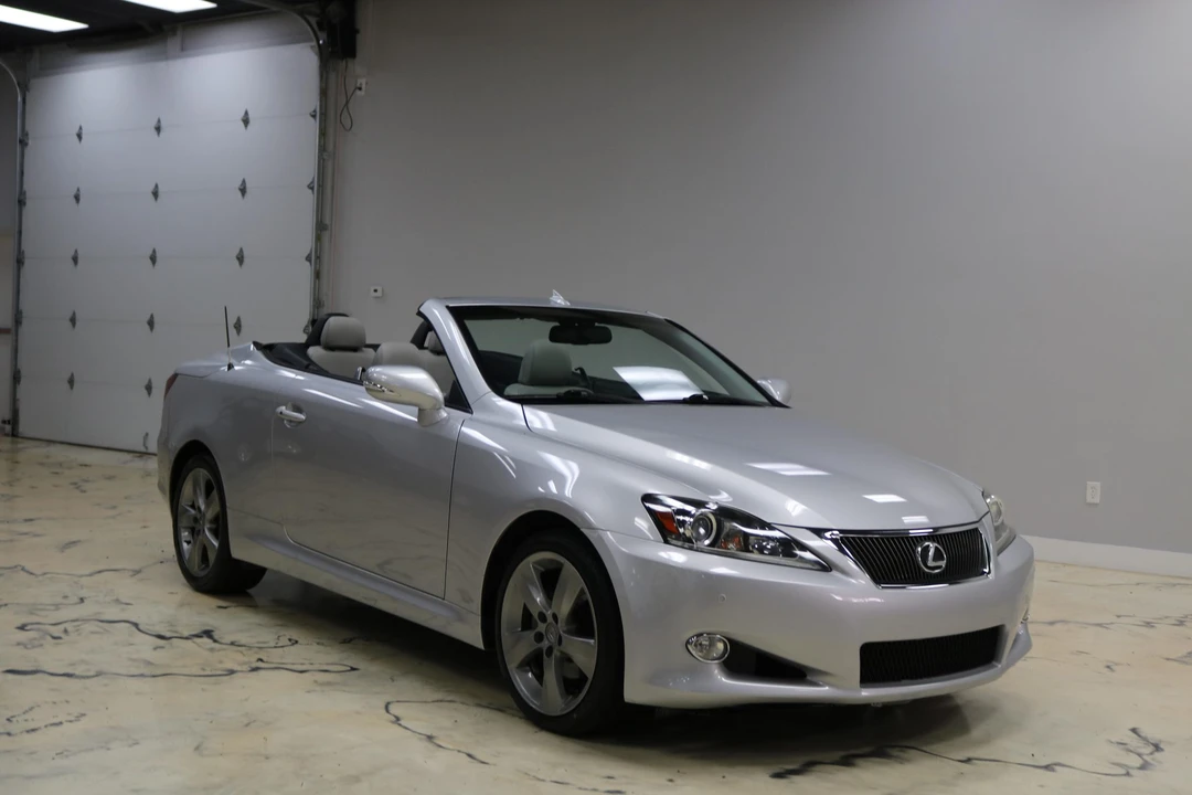 2011 Lexus IS 2nd Gen - Image 12 of 31