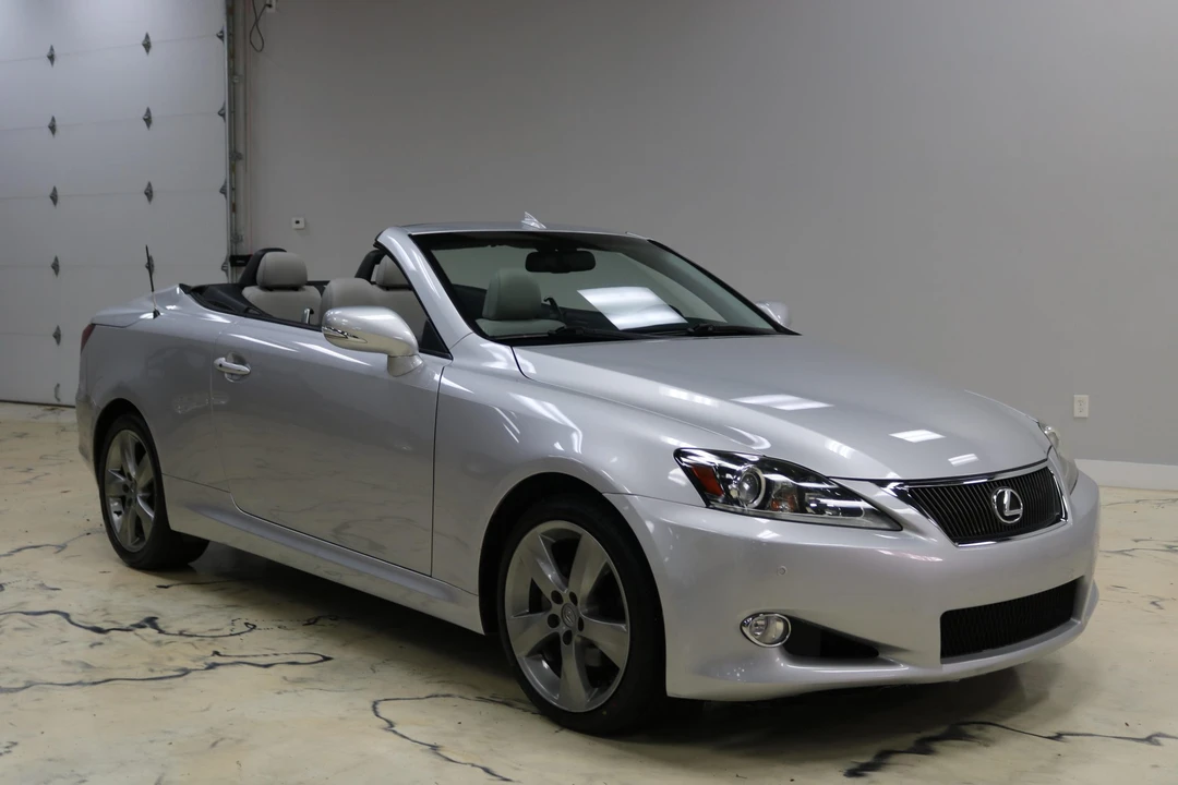 2011 Lexus IS 2nd Gen - Image 11 of 31