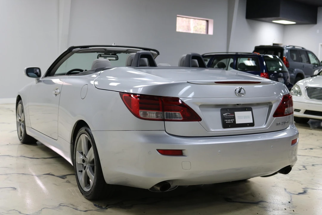 2011 Lexus IS 2nd Gen - Image 19 of 31