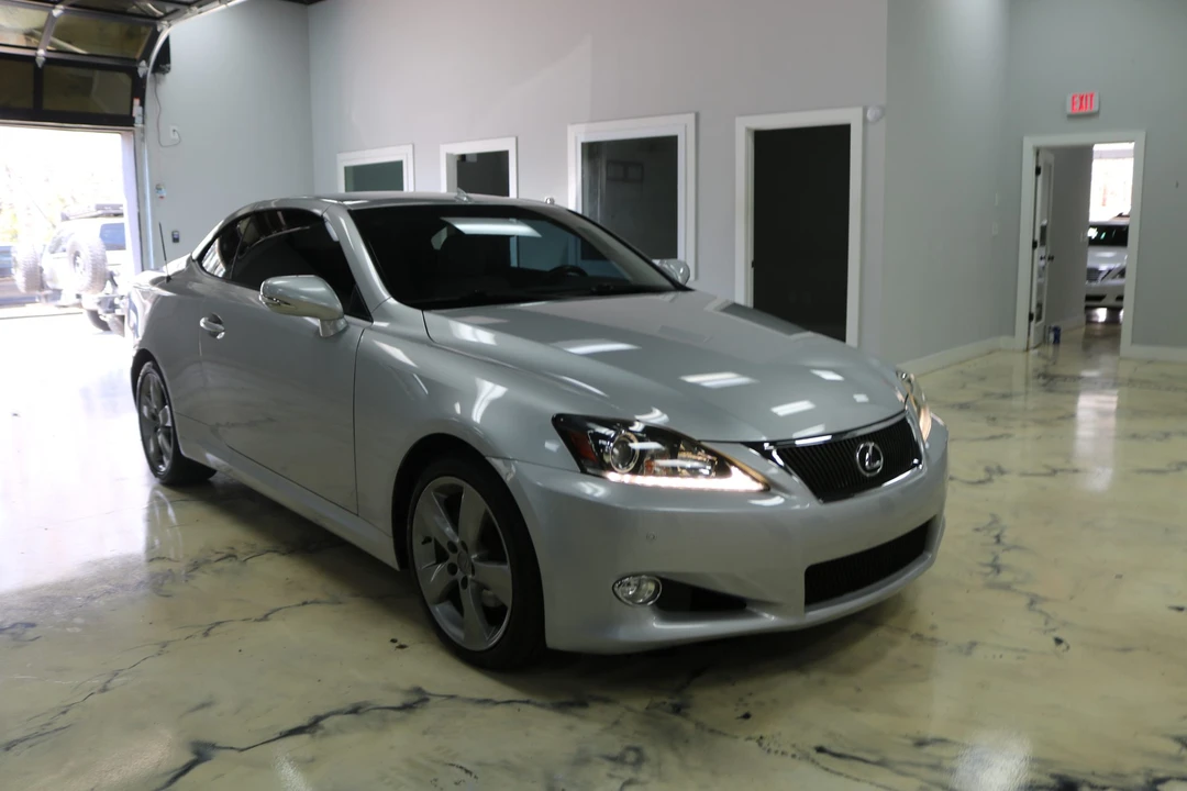 2011 Lexus IS 2nd Gen - Image 26 of 31