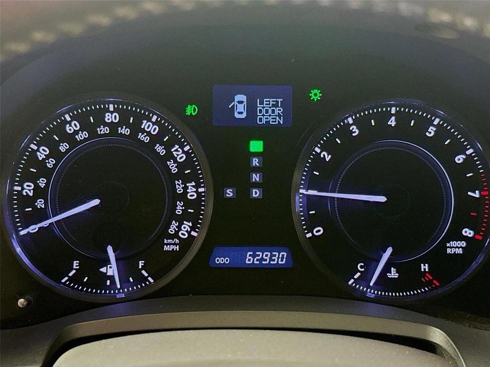 2011 Lexus IS 2nd Gen - Image 9 of 12