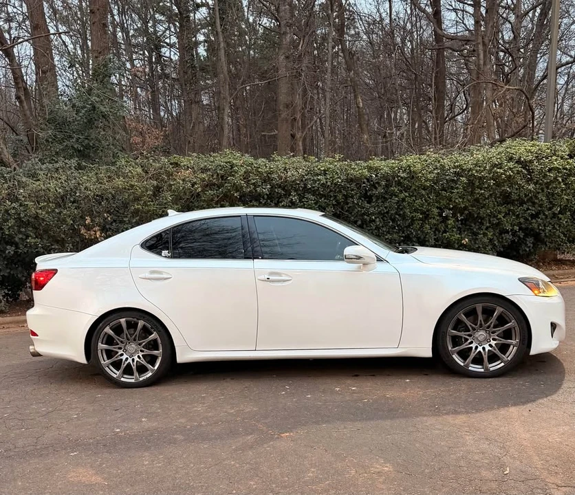 2011 Lexus IS 3rd Gen - Image 4 of 14