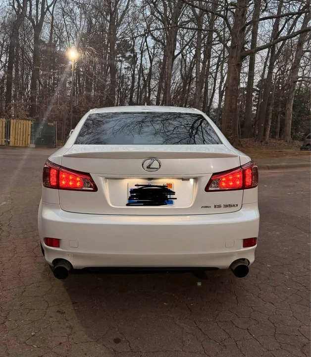 2011 Lexus IS 3rd Gen - Image 5 of 14