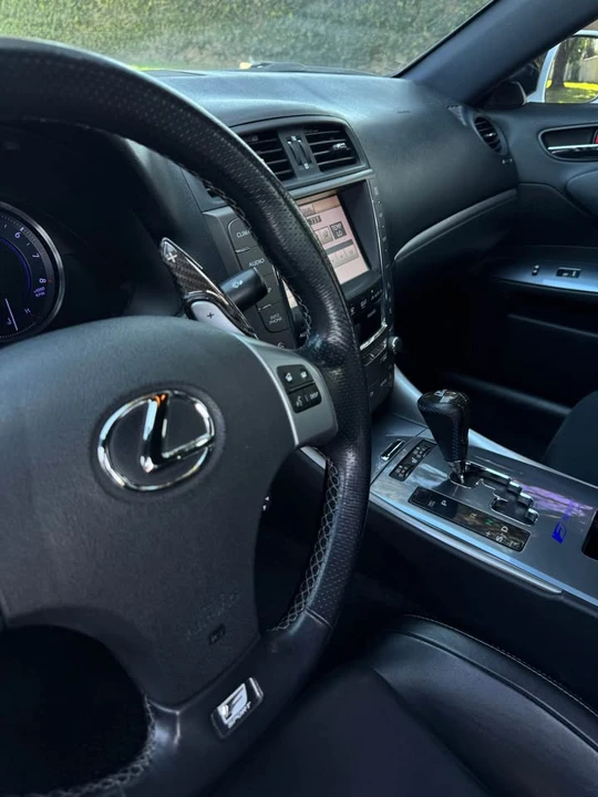 2011 Lexus IS 2nd Gen - Image 9 of 13