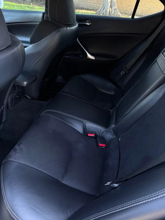 2011 Lexus IS 2nd Gen - Image 11 of 13